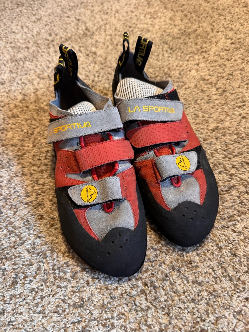 La Sportiva Mantis Red/Gray Climbing Shoes - Men’s 10